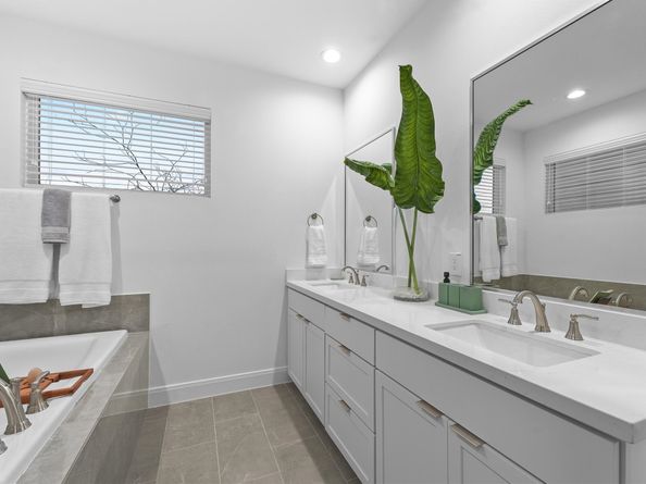 4848 Pinemont Drive, Houston TX 77092