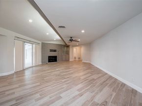 414 Lakeview Drive, Sugar Land TX 77498