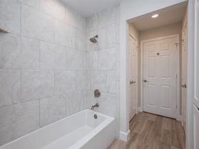 414 Lakeview Drive, Sugar Land TX 77498