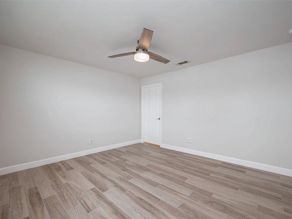 414 Lakeview Drive, Sugar Land TX 77498