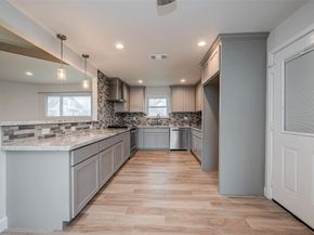 414 Lakeview Drive, Sugar Land TX 77498