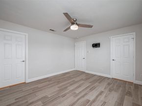 414 Lakeview Drive, Sugar Land TX 77498