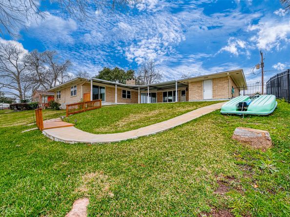 414 Lakeview Drive, Sugar Land TX 77498