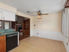 122 White Cedar Street, Houston TX 77015