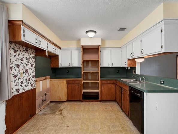122 White Cedar Street, Houston TX 77015