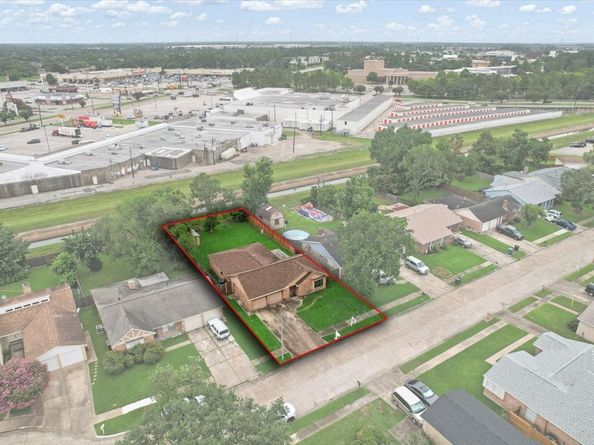 122 White Cedar Street, Houston TX 77015