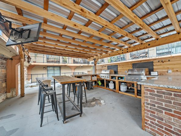 2205 Mckinney Street 412, Houston TX 77003