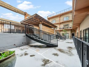 2205 Mckinney Street 412, Houston TX 77003