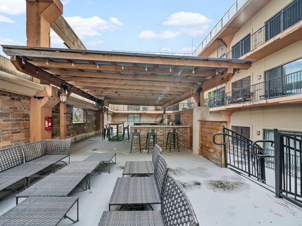 2205 Mckinney Street 412, Houston TX 77003