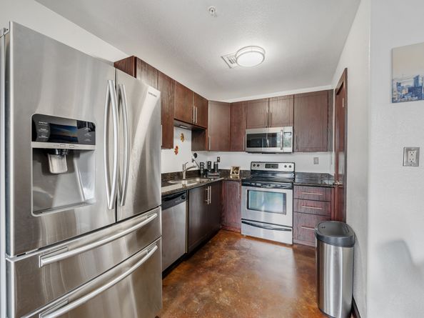 2205 Mckinney Street 412, Houston TX 77003