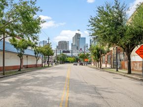 2205 Mckinney Street 412, Houston TX 77003