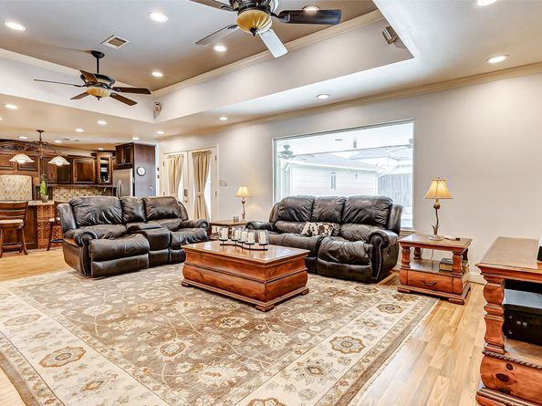 3022 Triway Lane, Houston TX 77043