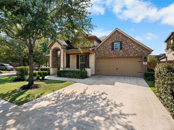 8186 Laughing Falcon Trail, Conroe TX 77385