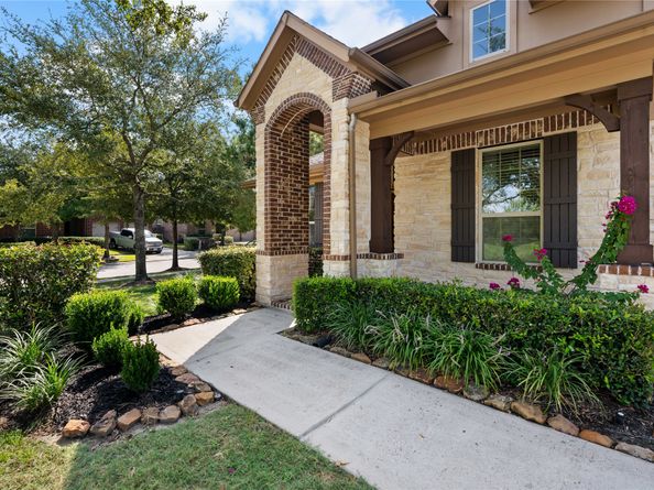 8186 Laughing Falcon Trail, Conroe TX 77385