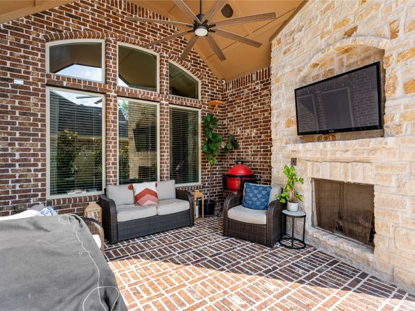 8186 Laughing Falcon Trail, Conroe TX 77385