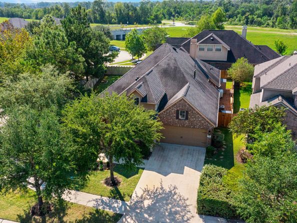 8186 Laughing Falcon Trail, Conroe TX 77385