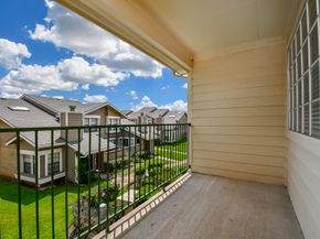 2710 Grants Lake Boulevard R5, Sugar Land TX 77479