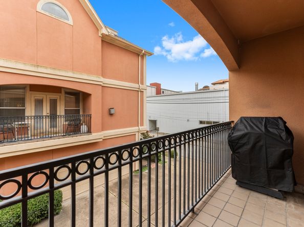817 Rosine Street, Houston TX 77019