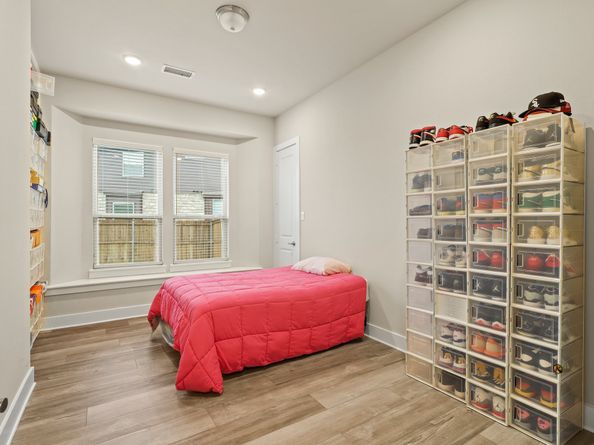 1938 Silver Creek Lane, Cedar Hill TX 75104
