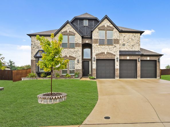 1938 Silver Creek Lane, Cedar Hill TX 75104