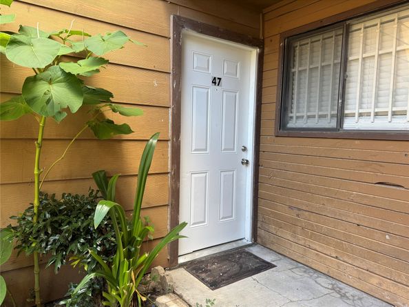 9090 S Braeswood Boulevard 47, Houston TX 77074