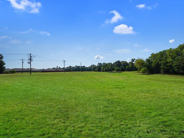 2898 Woodland Glen Lane, Conroe TX 77385