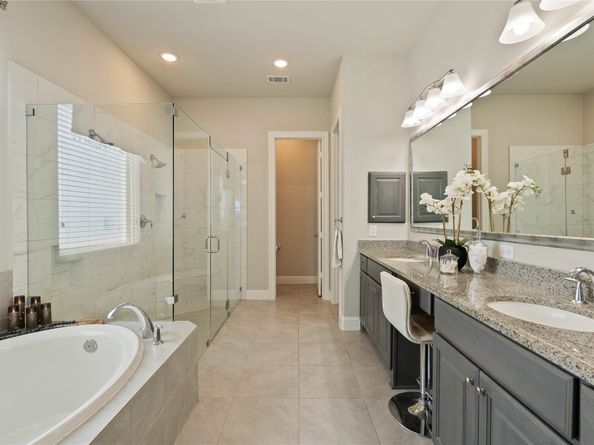 64 Venetia Grove Drive, Tomball TX 77375