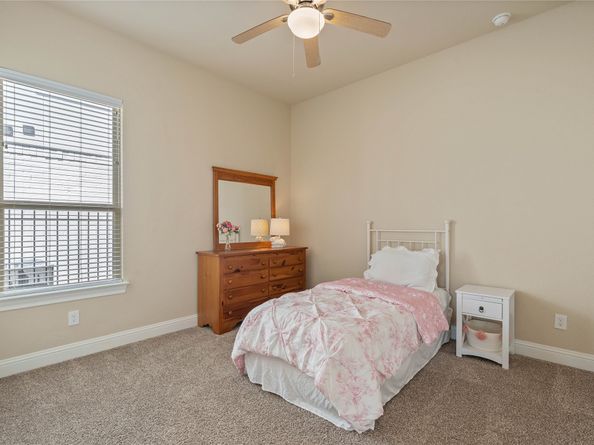 64 Venetia Grove Drive, Tomball TX 77375