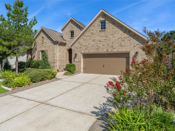64 Venetia Grove Drive, Tomball TX 77375