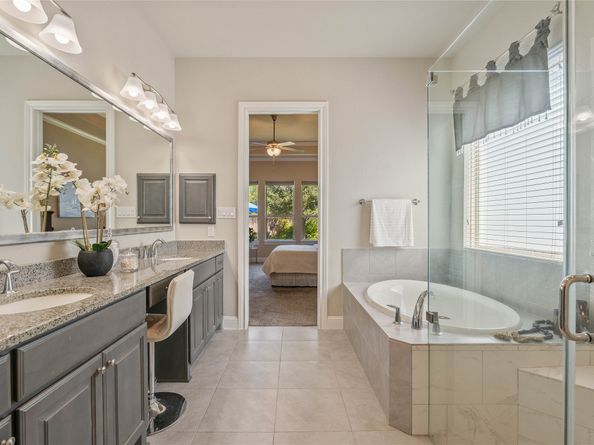 64 Venetia Grove Drive, Tomball TX 77375