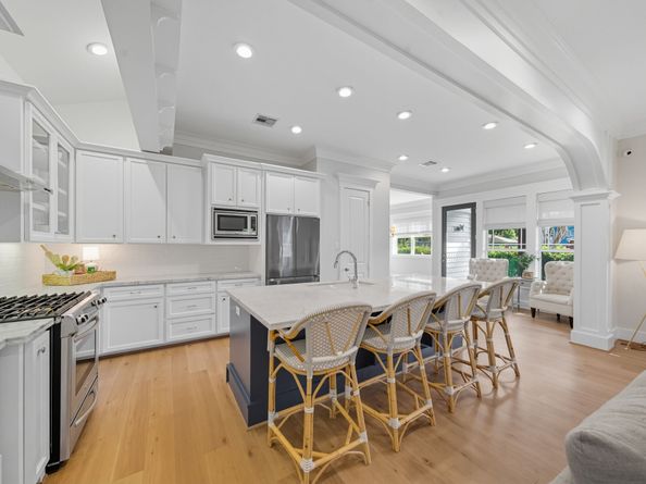 1002 W 41st Street, Houston TX 77018
