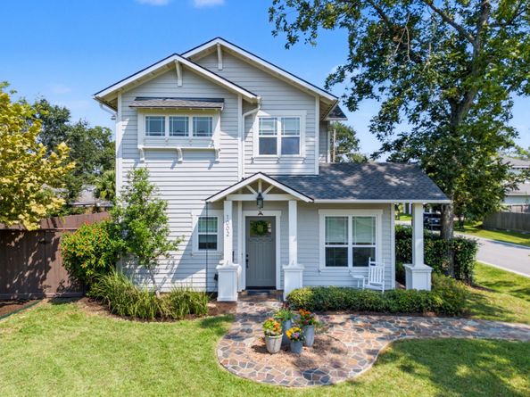 1002 W 41st Street, Houston TX 77018