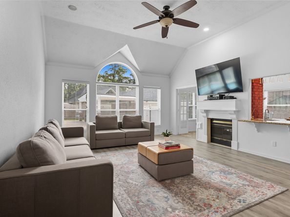 35 Outervale Place, The Woodlands TX 77381