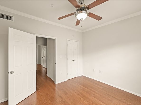 9200 Westheimer Road 706, Houston TX 77063