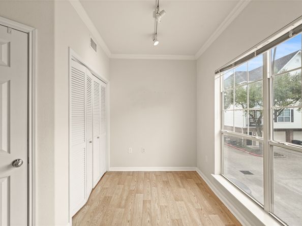 9200 Westheimer Road 706, Houston TX 77063