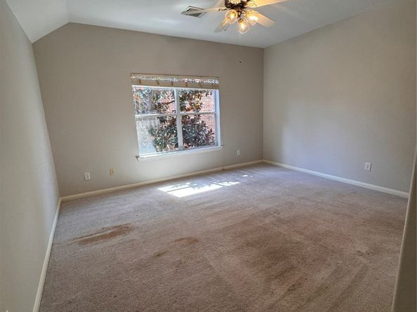 137 E Montfair Boulevard, Montgomery TX 77382