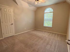 137 E Montfair Boulevard, Montgomery TX 77382