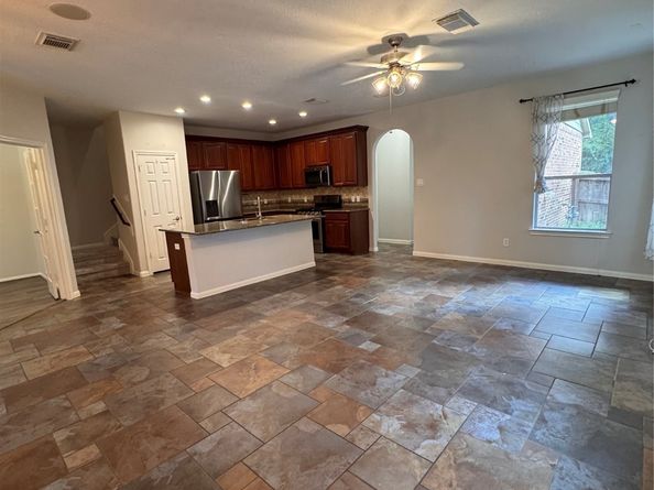 137 E Montfair Boulevard, Montgomery TX 77382