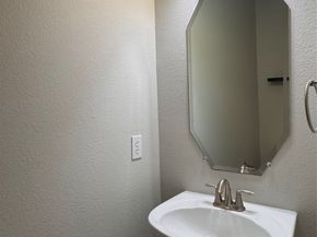 137 E Montfair Boulevard, Montgomery TX 77382
