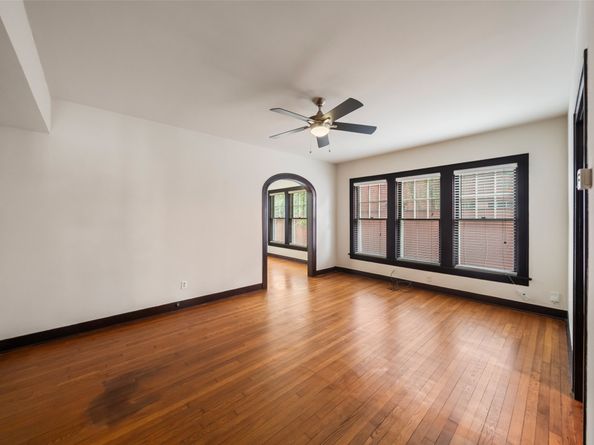 1612 Kipling Street, Houston TX 77006