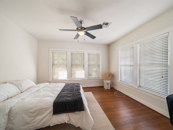 1612 Kipling Street, Houston TX 77006