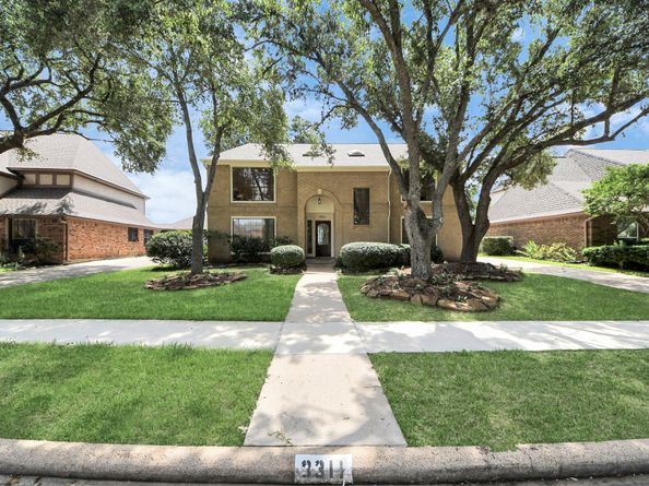 3311 Sophora Pl, Sugar Land TX 77479