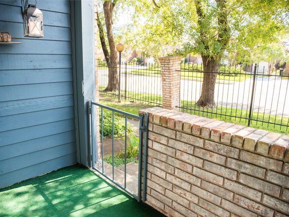 2323 Fairwind Drive 209, Houston TX 77062