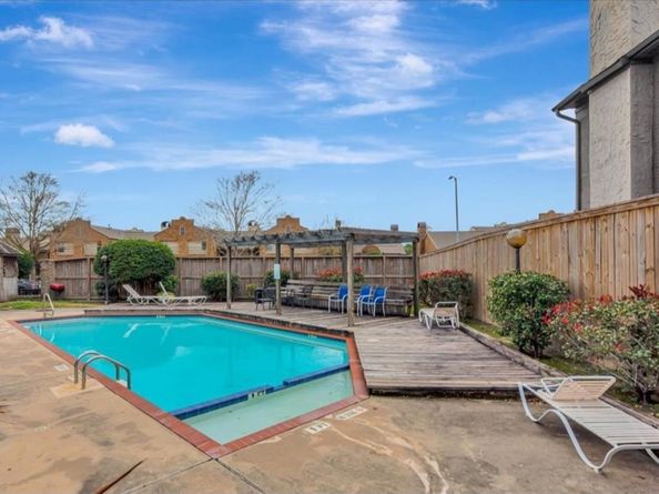 2323 Fairwind Drive 209, Houston TX 77062