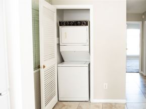 2323 Fairwind Drive 209, Houston TX 77062