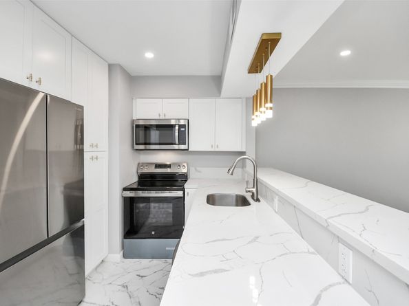 17202 Imperial Valley Drive 3, Houston TX 77060