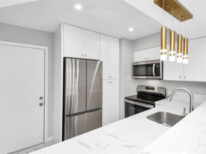 17202 Imperial Valley Drive 3, Houston TX 77060