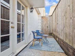 190 Oak Place, Houston TX 77006
