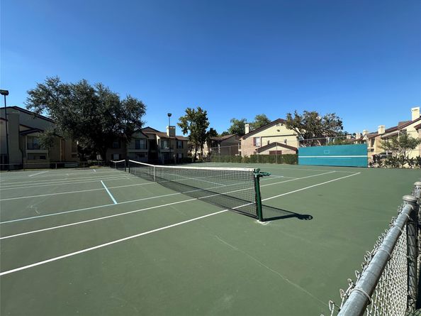 2120 El Paseo Street 806, Houston TX 77054
