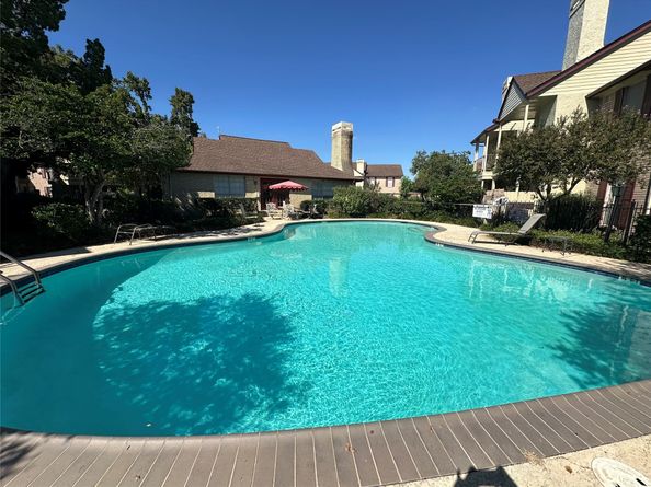 2120 El Paseo Street 806, Houston TX 77054